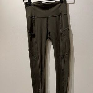 Lululemon Green Fast and Free 28” Size 4